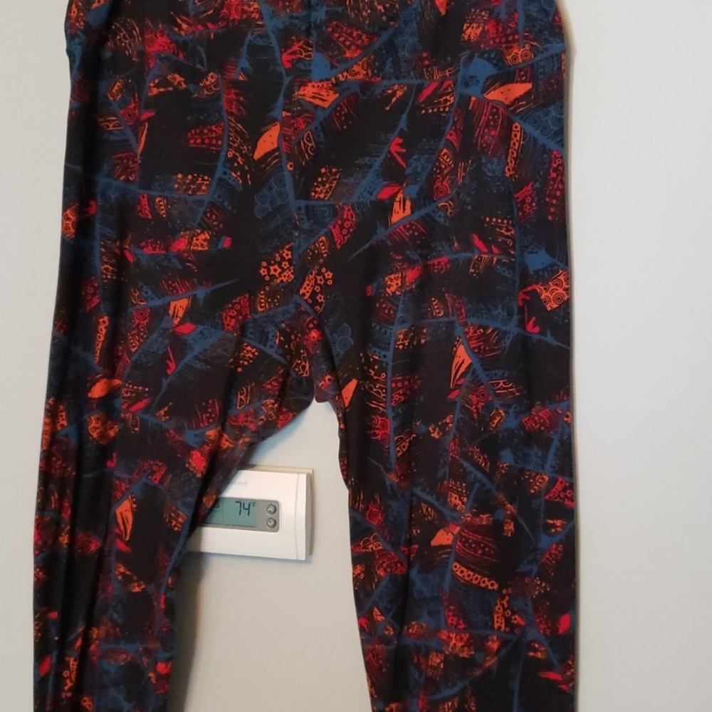 Feather TC Lularoe Leggings